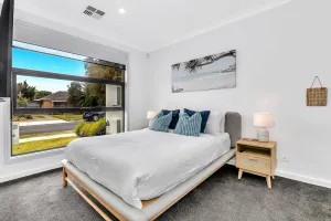 Image of The Art of Zen - Modern Comfort between Beach and CBD
