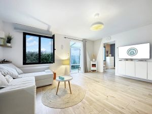 Image of La Pommedepin Ravissante maisonnette avec jardin