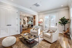 Image of Brand New 1 Bedroom Luxury Bungalow steps from Sonoma Plaza