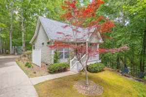 Image of ♨️Hot Tub🌳Forest🍷Wineries🍔Grill 🎦ROKU📧WiFi📺 HDTV🛏️Queen ❤️ Comfy 🆒 Gem🌎