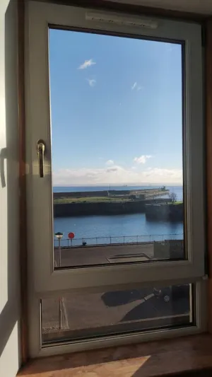 Image of Kirkcaldy, Fife • Lovely 2 Bedroom Flat • Sea View