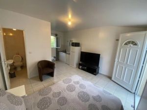Image of Charming 1-Bed Apartment 20 mins to Paris by train