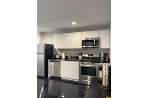 Image of ★MODERN 1BR Apt w\/ PRIVATE deck! W\/D★