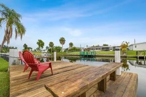 Image of Peaceful home on the canal. Lively waterway great for fishing & boating.