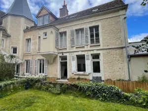Image of Maison historique au cœur de Nogent-le-Rotrou, 6 chambres, piscine chauffée, idéal pour familles et amis - FR-1-581-121