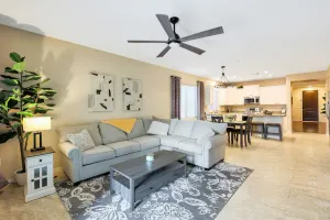 Image of Newly Renovated 4 Bedroom House near hiking and lots of restaurants