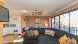 Image of Lodge 67 Unit 3 58 Townsend Street