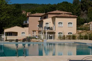 Image of Beautiful apartment near Lac de Saint-Cassien