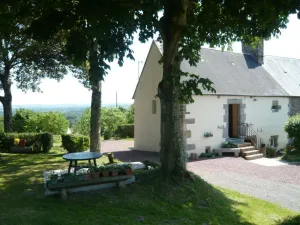 Image of Charming house with garden in Saint-Quentin-sur-le-Homme