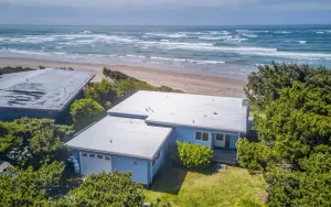 Image of Warm, Inviting Family Home Gives You Panoramic Cliff Views of the Waldport Beach