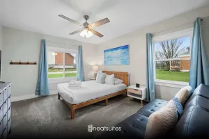 Image of Minutes to the Ark–Next to the Park - Room for 14!