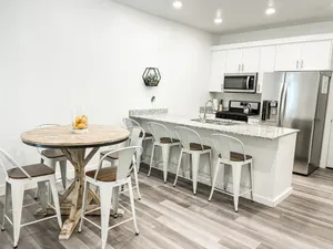 Image of NEW Townhome - Pet Friendly - 3 BD - 30 Minutes from Adventure