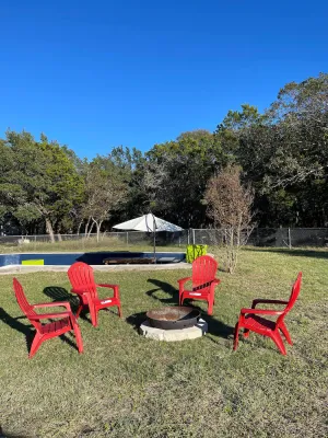 Image of 2-ACRE WOODED CHARMING SPACIOUS FARMHOUSE in CEDAR PARK-next to NORTHWEST AUSTIN