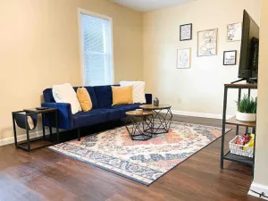Image of * Cozy 2 bedroom home with 2 TV’s *