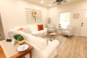 Image of Fully Remodeled!   Three minute WALK to the Pioneer Woman Merc!