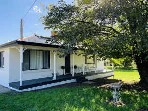 Image of Applegarth Cottage, Hampton