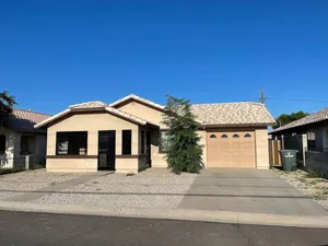 Image of Sunny & Cozy Desert Oasis Central Location Pkg
