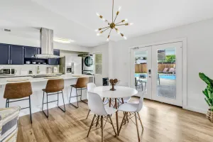 Image of Contemporary Plano Home 4 BR\/6 Bed\/2 BA. STR-1207-006