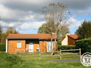 Image of Charming 2-Bedroom Cottage with Fireplace, Terrace, and Open View - Pets Welcome