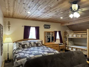 Image of Santa's Shack Studio - Near Pictured Rocks