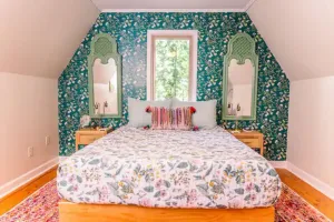 Image of The Boho Loft: colorful, cozy, comfortable 1BR