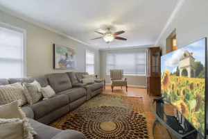 Image of Cheery 2-BDRM in East Rochester! w\/onsite parking