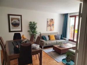 Image of Whole 4-room apartment in residence
