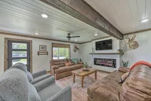 Image of Eufaula Retreat with Lake Views Walk to Marina
