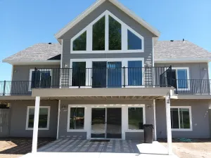 Image of Huge Lakefront House - sleeps 22! Private Dock! Boating, Water Skiing, Rafting!