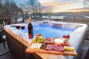 Image of ★Lake Views ★ Hot tub ★ King Beds ★ Mins to All