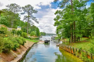 Image of Spacious Cabin on Lake Martin!