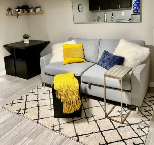 Image of Adorable New 1 bedroom 5 minute to Airport and Shopping!