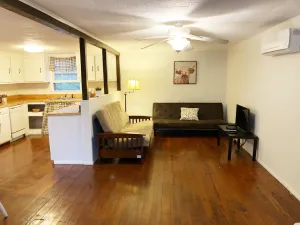 Image of Bright and beautiful Cottage near Spartanburg , Tryon Intl Eq Center, Asheville.