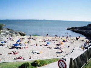 Image of Apartment 4 persons-RDC-Jardinet 20m2- Private parking - 200m beach