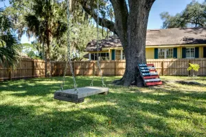 Image of Avondale Home Large Serene Fenced Yard BBQ Firepit Swing Fruit Tree 10 Mins to River Dogs Ok
