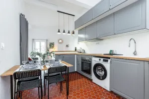 Image of Lovely 1 Bdr in Harbor Area