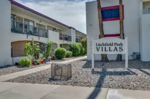 Image of Modern Villa in Old Litchfield