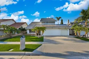 Image of Luxurious Family Home, Just 8 mins from Disneyland