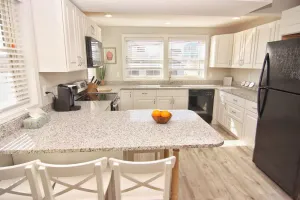 Image of Plum Royale Jr: Cozy Plum Is. home w\/beach access
