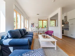 Image of Bright and spacious apartment with in-house sauna