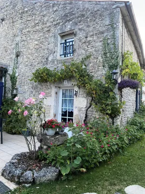 Image of Large, quiet gîte with swimming pool
