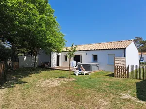 Image of Recent 100m2 house + terrace with 6-seater SPA - in a quiet cul-de-sac.