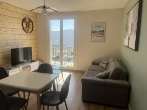 Image of Appartement 3 pièces avec balcon, WiFi, parking, proche station, Les Angles - FR-1-593-103