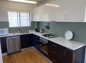 Image of 2 Bed Bar Beach apartment, stroll to beach & cafes