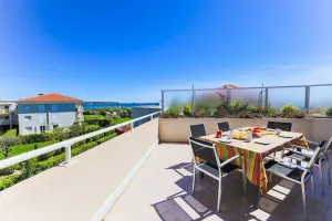 Image of JUAN FLORE AP2035 - Juan-Les-Pins, by Riviera Holiday Homes