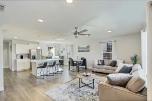 Image of 5 mi to Downtown! Backyard! Near DFW Airport! Long Stay Discounts! King Bed!
