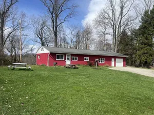 Image of Piedmont Lake Marina Road Cabin Rental