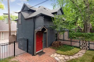 Image of Enjoy the cutest carriage house in the whole Twin Cities. Have your own little home nestled in the Historic District; it has everything you need.