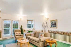 Image of Romantic suite w\/ fireplace, jetted tub & full kitchen