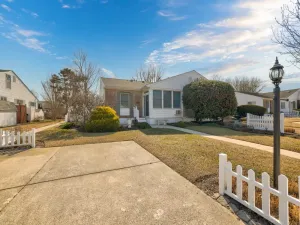 Image of Cozy & bright 2 bedroom 1 bath in Cape May!
